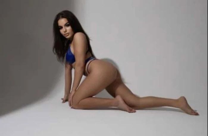 Vanessa Venus & Naomi Steele — 1 / 14