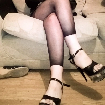 Surena, Escort, Vienna