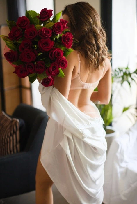 Kyla Winter — 2 / 8