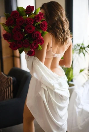 Kyla Winter — 2 / 8