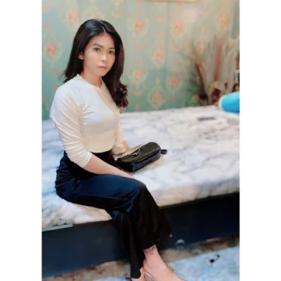 Adinda, Escort, Medan