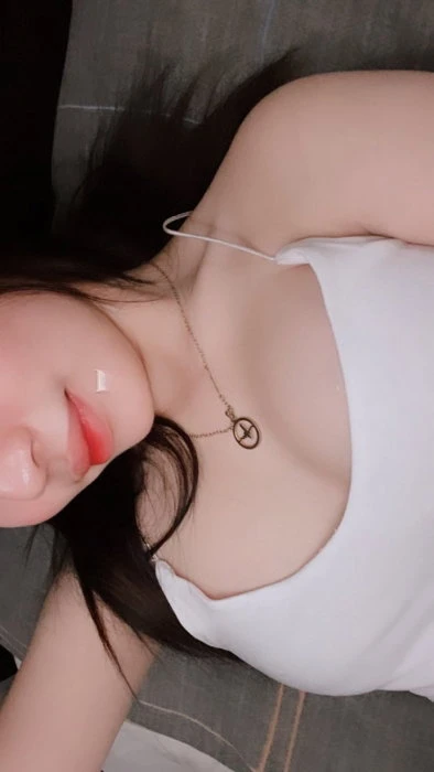 Azelea Guzman — 2 / 3