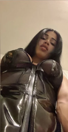 Vanessa Donado — 7 / 12