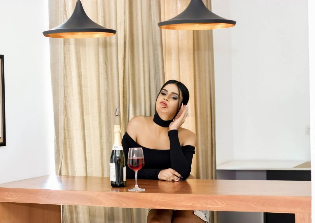 Mistress Barbie Tara — 2 / 12