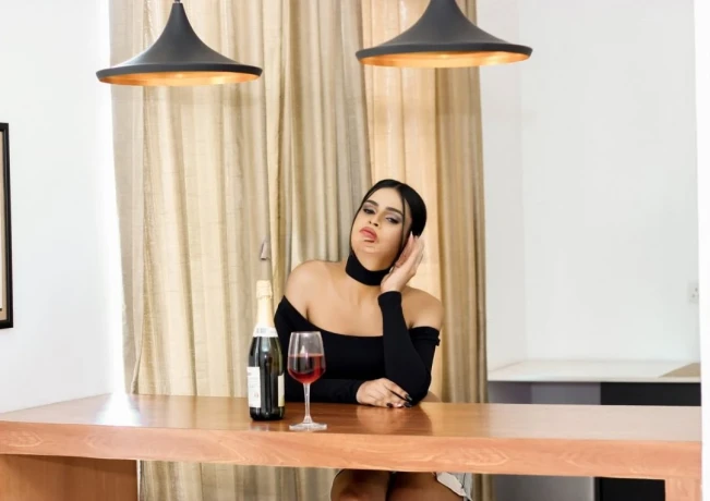 Mistress Barbie Tara — 2 / 12