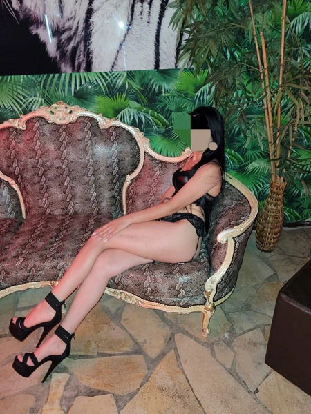 Kristal, Escort, Neu-Ulm