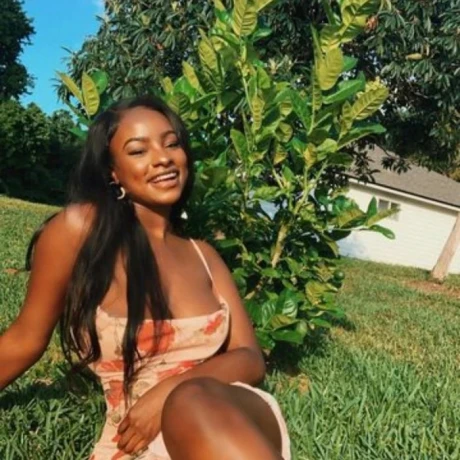 Hannah Bella — 1 / 3