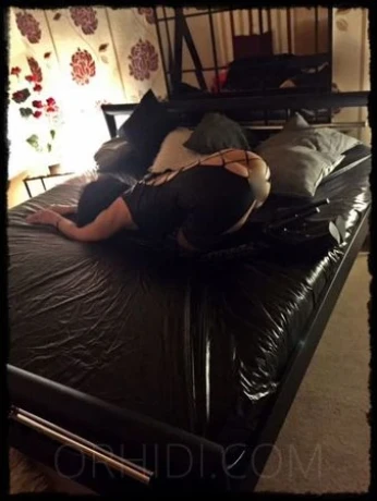 Heiße Vivien — 1 / 24