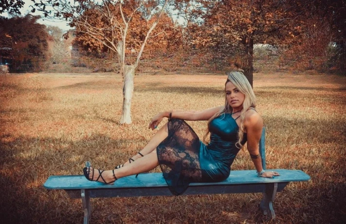 Karina Bachi — 4 / 6