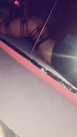 Hot Cleopatra — 4 / 5