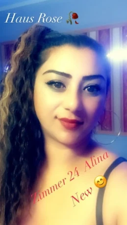 Alina Haus Rose — 1 / 3