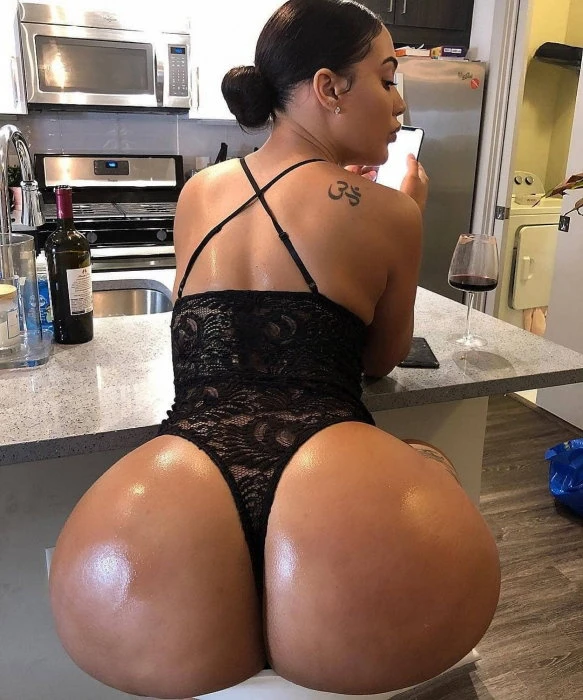 Annabel, Escort, Kuwait