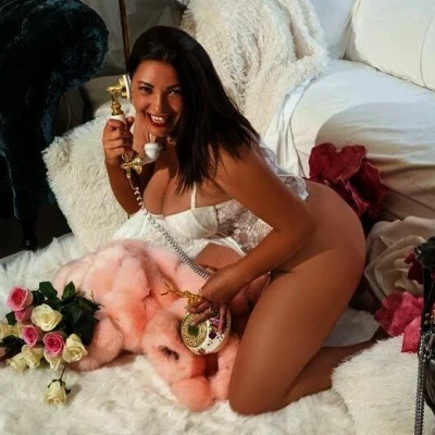 Viola, Escort, Bayreuth