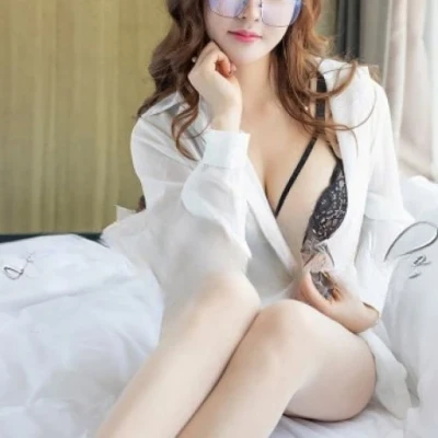 Noishi, Escort, Leeds