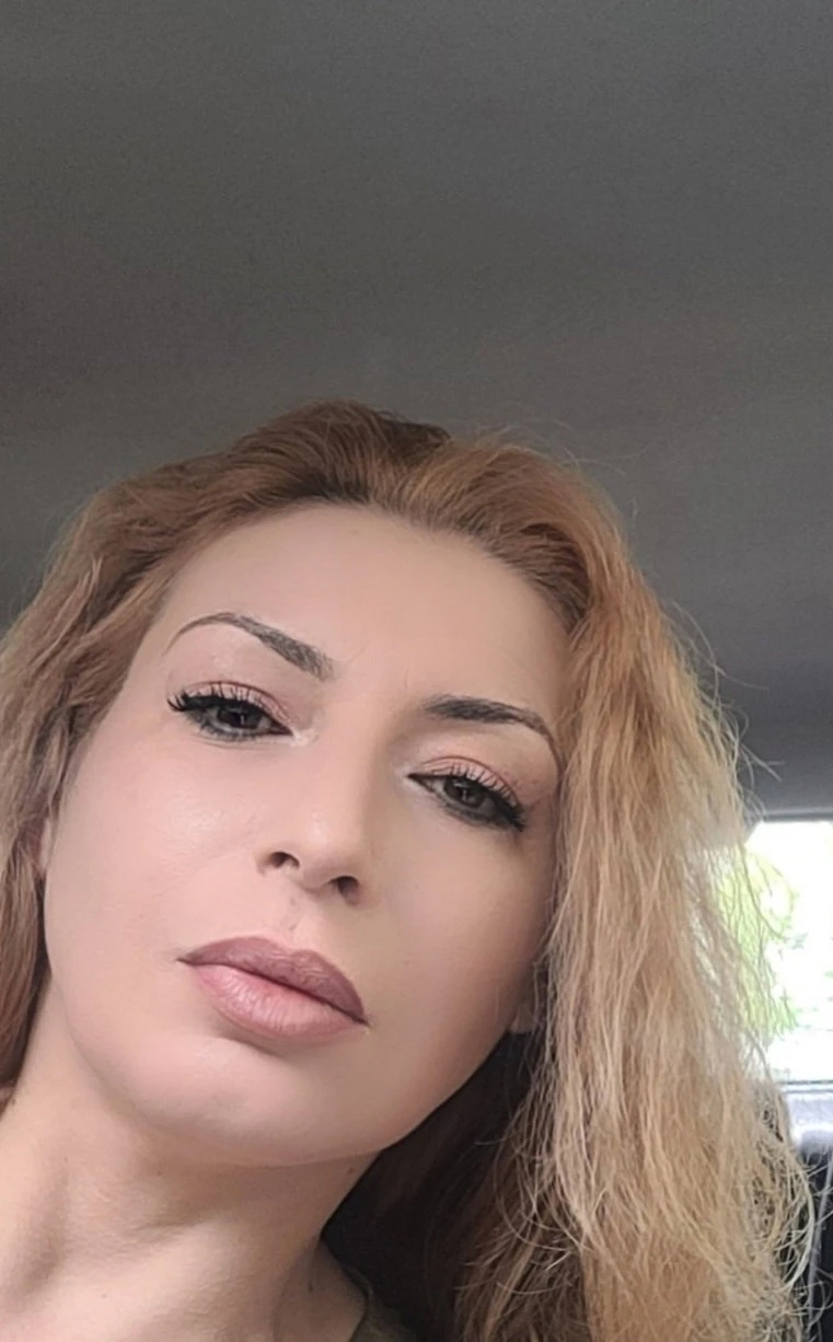 Angela 88 — 2 / 8