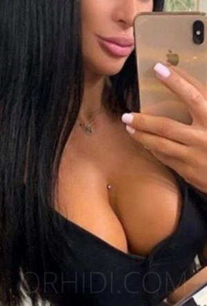 Adelina, Escort, Istanbul