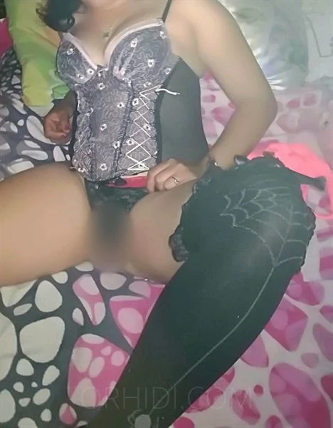 GANZ NEU KIRA, Escort, Chemnitz