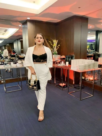 Juicy Alexia — 6 / 7