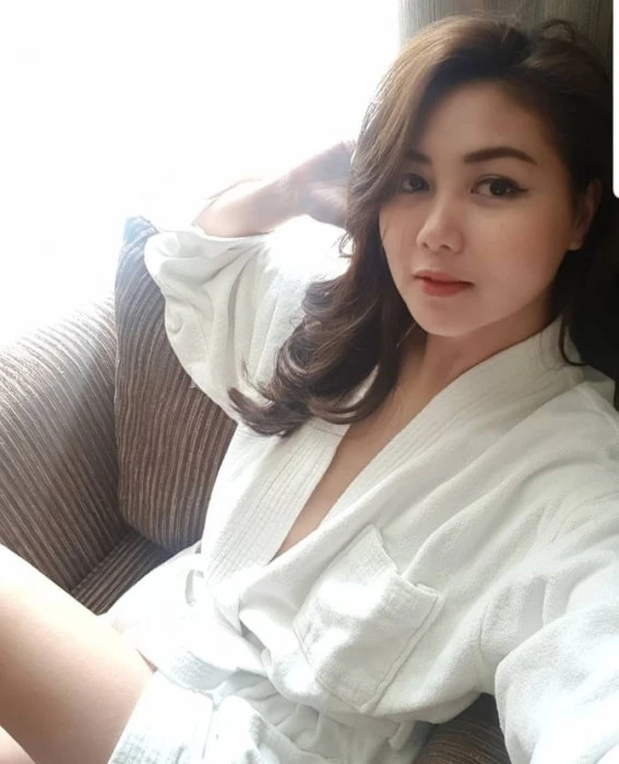 Gwen, Escort, Singapore