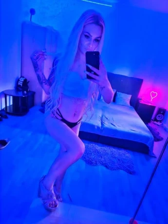 Eva Bamboo Redrooms — 2 / 8