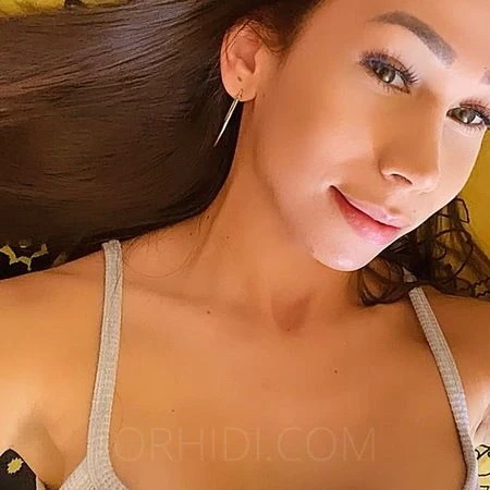 TS Ariana Real — 3 / 8