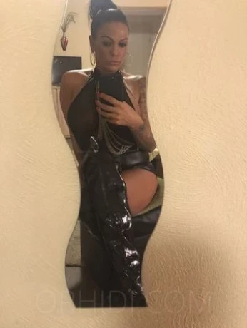 Deutsche Kathi 42 elegant & unvergesslich — 4 / 7