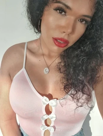 Michelle Ts — 3 / 6