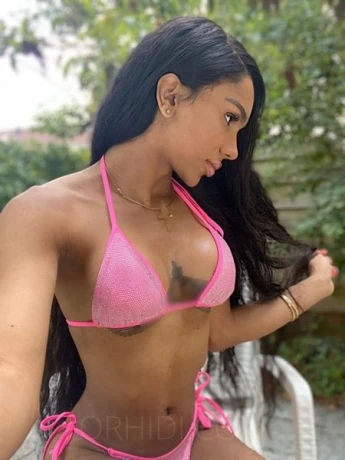 TS Ashley — 4 / 10