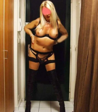 Perverse Ts Cochonne Prive Active Passive Discrection — 3 / 5