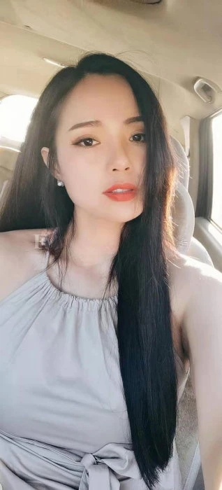 Anni, Escort, Kuwait
