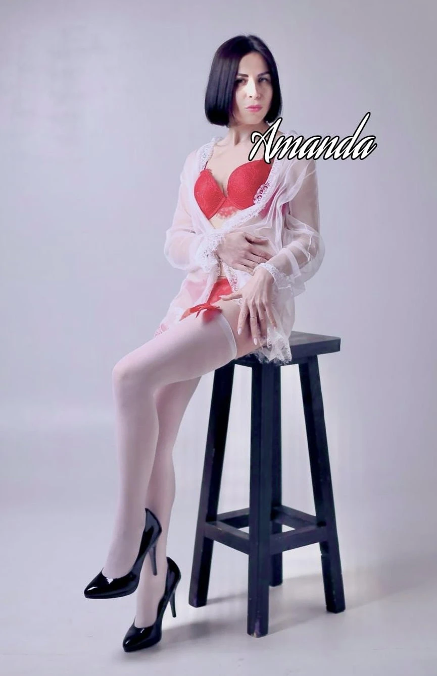 Amanda — 3 / 4
