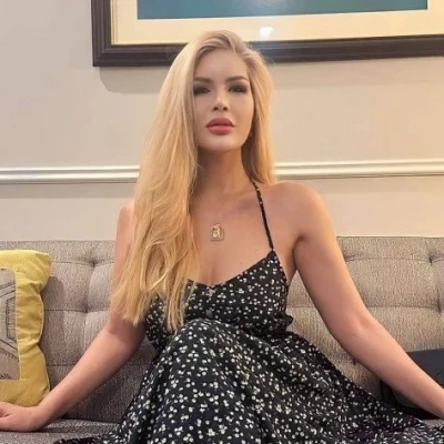 Iwa, Escort, Singapore