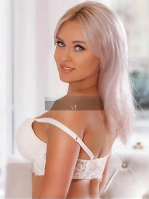 Cynthia, Escort, Leeds