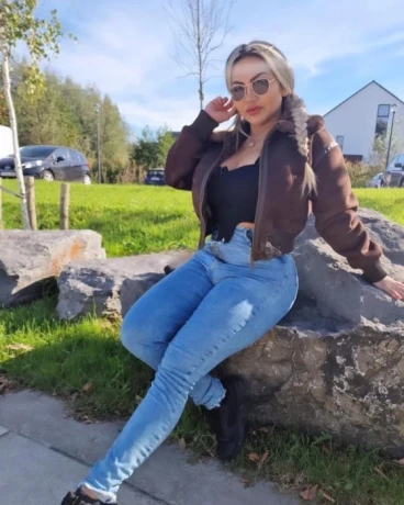 Carol Ferrari — 5 / 14