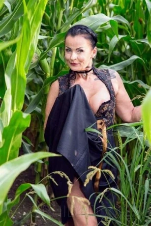 Deutsche Sonja - Sq**rt & DT Milf *Tel+Cam-Erotik* — 9 / 12