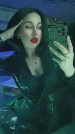 Scarlett 1 — 4 / 6