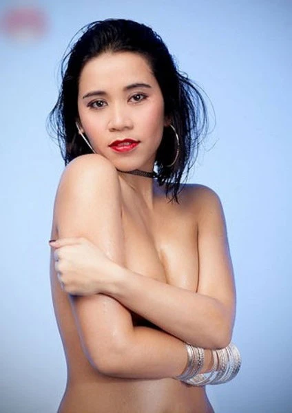 Me — 2 / 3
