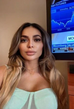 Isabel — 6 / 9