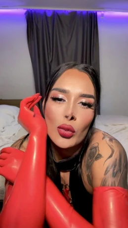 Linda Katalina — 8 / 12