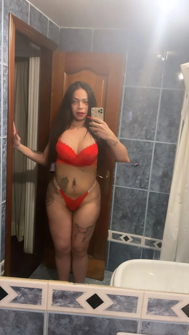 Yasmin, Escort, Vilar de Barrio
