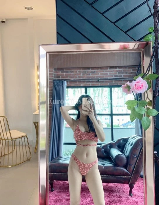 Lisa — 4 / 5