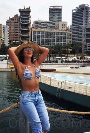 Lali — 1 / 3