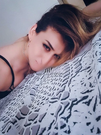 Eyreni Teen — 4 / 5