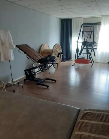 Kinky Sextherapheute — 2 / 8
