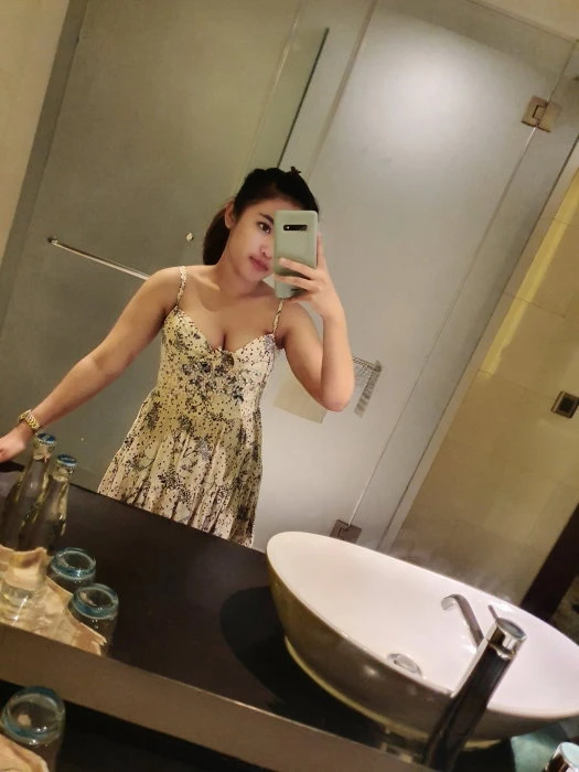 Julie, Escort, Singapore