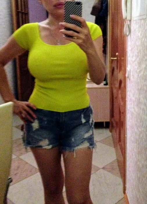 Anfisa, Escort, Gyumri