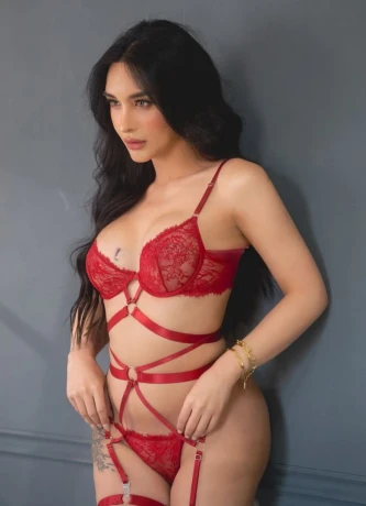 Alexandra Gomez — 6 / 12