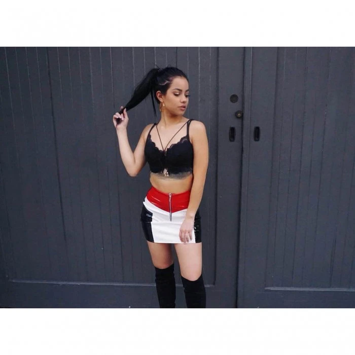 Sandra — 3 / 4