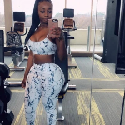 Vonne, Escort, Accra