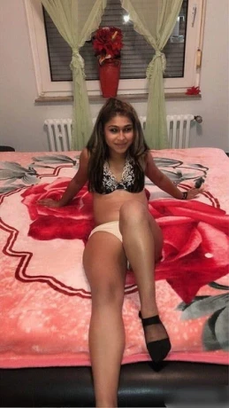 Andji 19 Jahre — 2 / 3